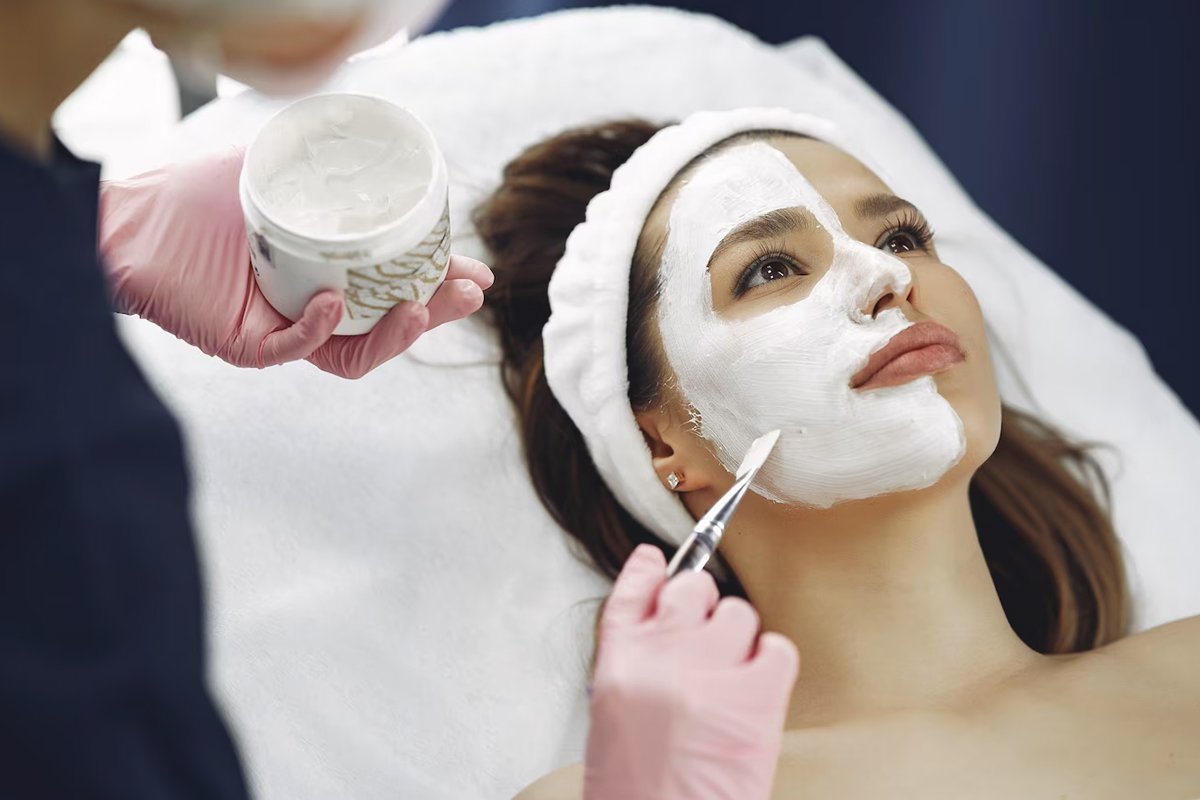 Chemical Peeling Dr Rozina Asif Skin & Laser Cosmetics Clinic Mardan